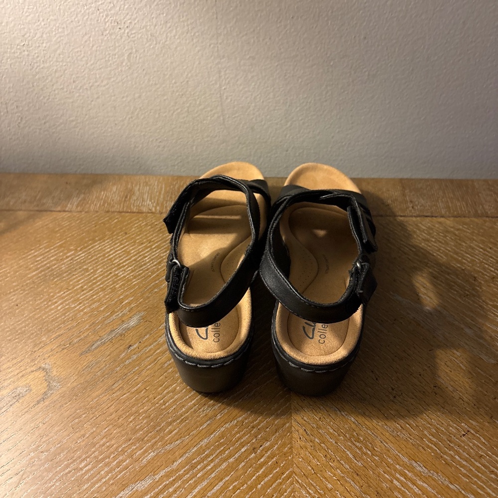 Women’s Clarks Mariah Echo Black Leather Sandals Sz 8 EUC - Picture 4 of 8